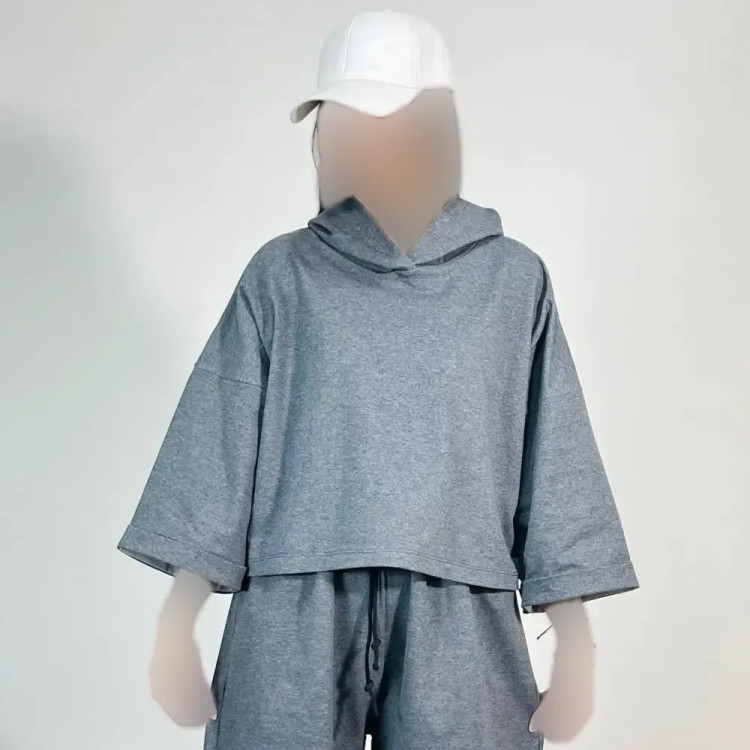 تیشرت کراپ باکسی کلاه دار جنس گلکسی