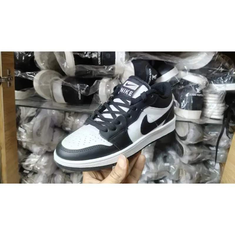 کفش اسپرت جردن مشکی سفید سایز 37 تا 40 پسرانه دخترانه زنانه مردانه